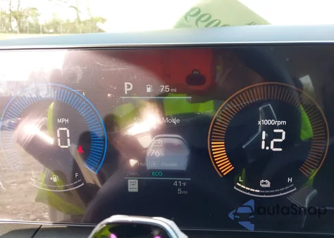 2026 Hyundai Santa Fe Hybrid Sel z USA, uszkodzony, nr VIN 5NMP2DG17TH104178